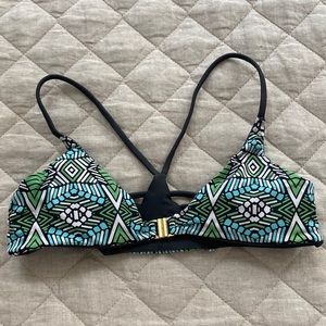 Bikini Top w/ Clasp in front